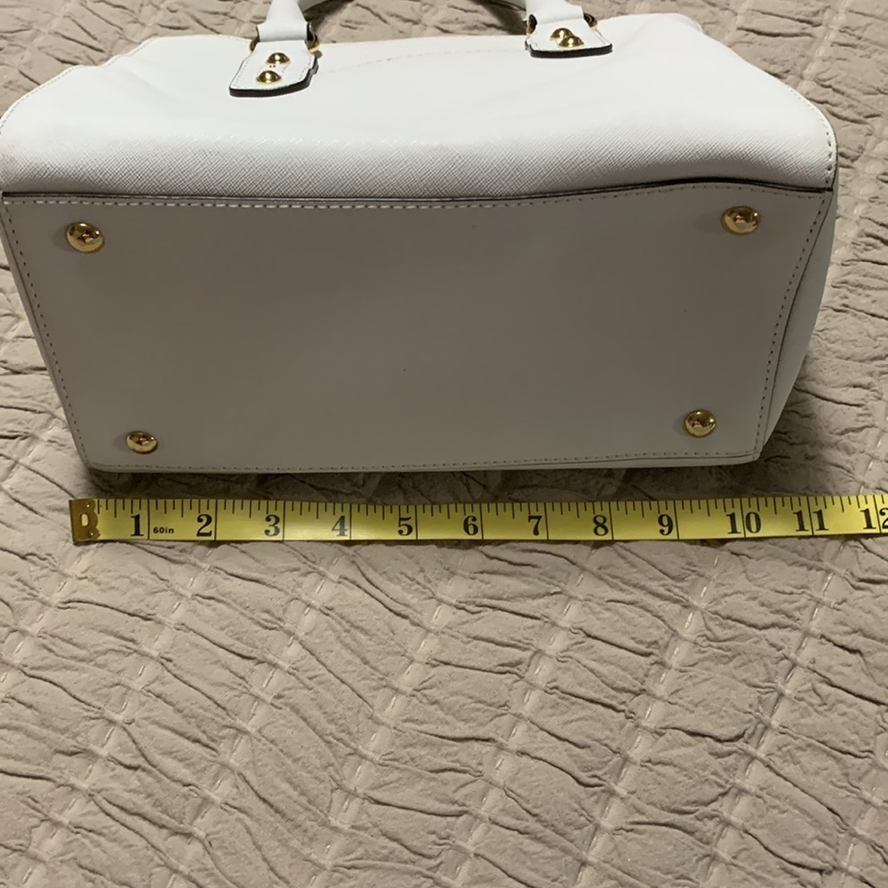 Michael Kors Jet Set Saffiano White Leather Bowling Bag Classic Quiet Luxury - Picture 13 of 16